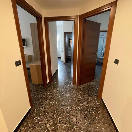 Due Passi Dal Mare Hotel Savona Kültér fotó