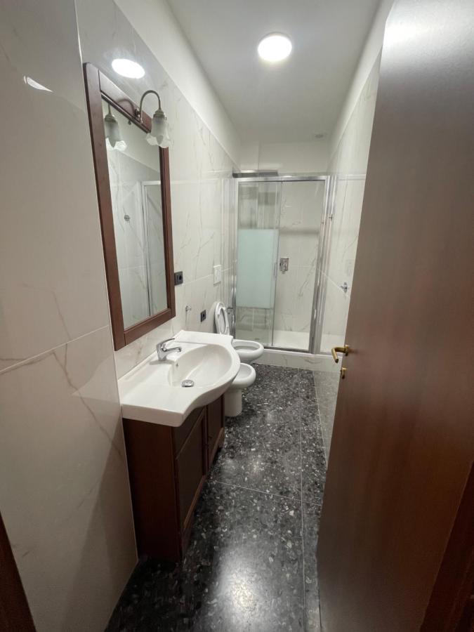 Due Passi Dal Mare Hotel Savona Kültér fotó