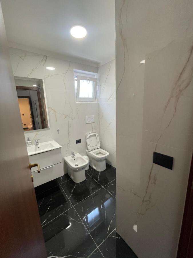 Due Passi Dal Mare Hotel Savona Kültér fotó