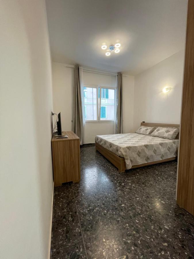Due Passi Dal Mare Hotel Savona Kültér fotó