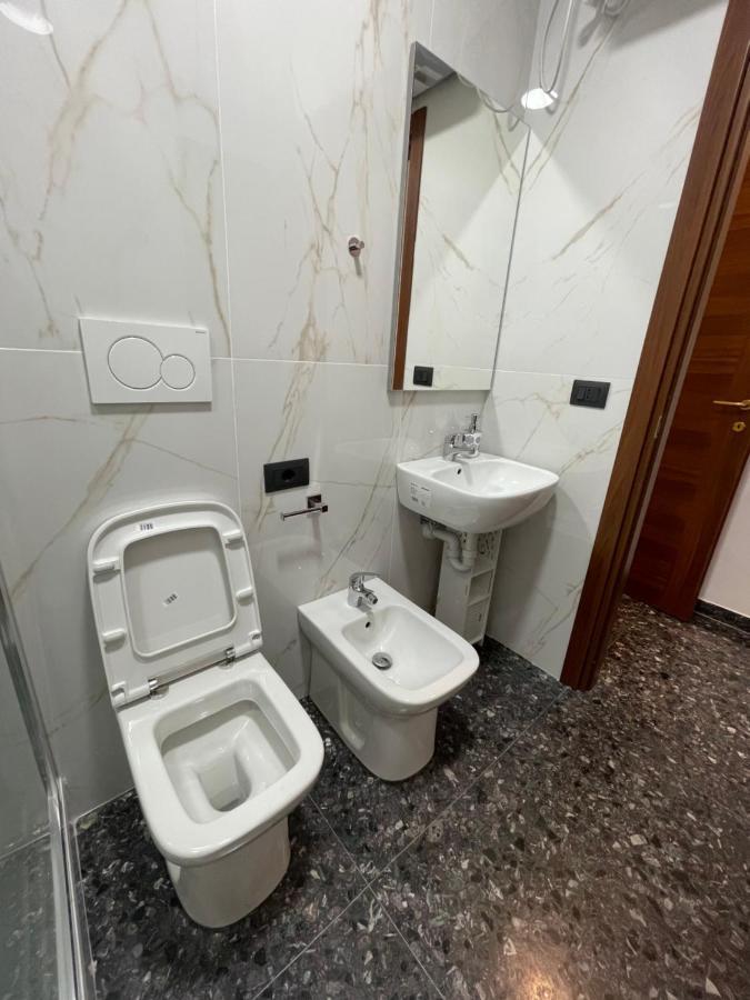 Due Passi Dal Mare Hotel Savona Kültér fotó